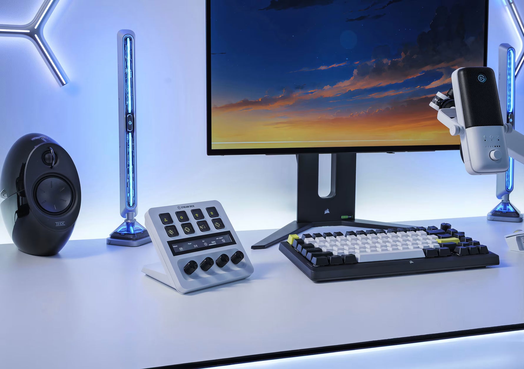 Elgato Stream Deck + White 8-Key LCD Controller - 10GBD9911