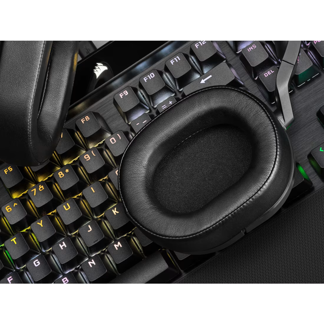 CORSAIR HS55 SURROUND Wired Gaming Headset Carbon - CA-9011265-AP
