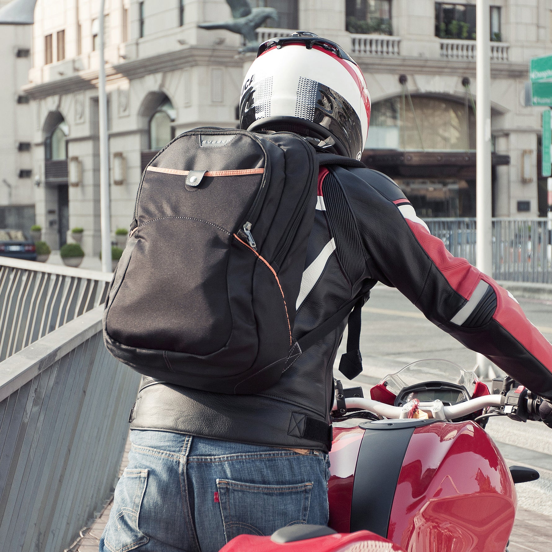 Everki Glide 17.3" Laptop Backpack - image 2