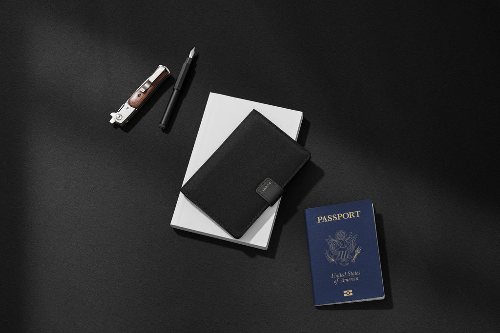 Everki EKW230 RFID Passport Wallet